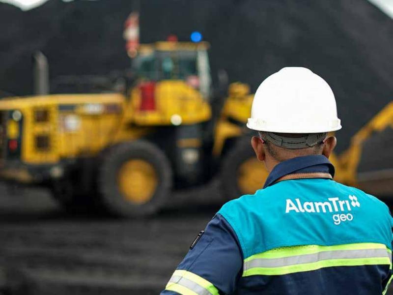 pt alamtri resources indonesia tbk