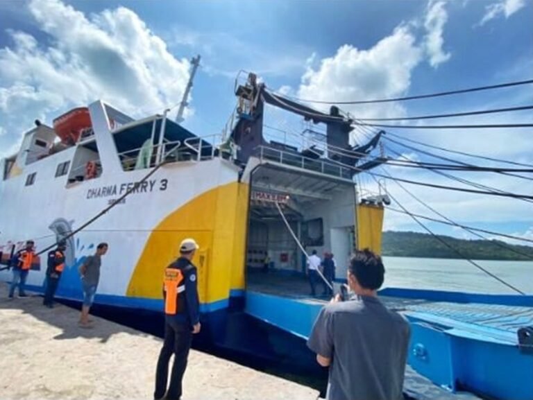 km dharma ferry iii -- jadwal kapal ferry 2025