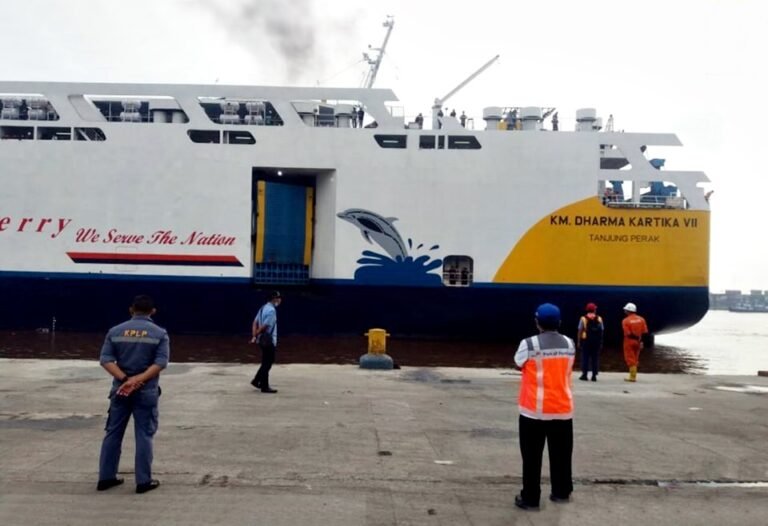 km dharma kartika vii -- jadwal kapal ferry 2025