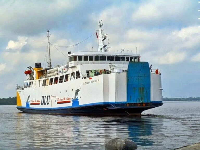 km dharma kencana iii -- jadwal kapal ferry november 2024