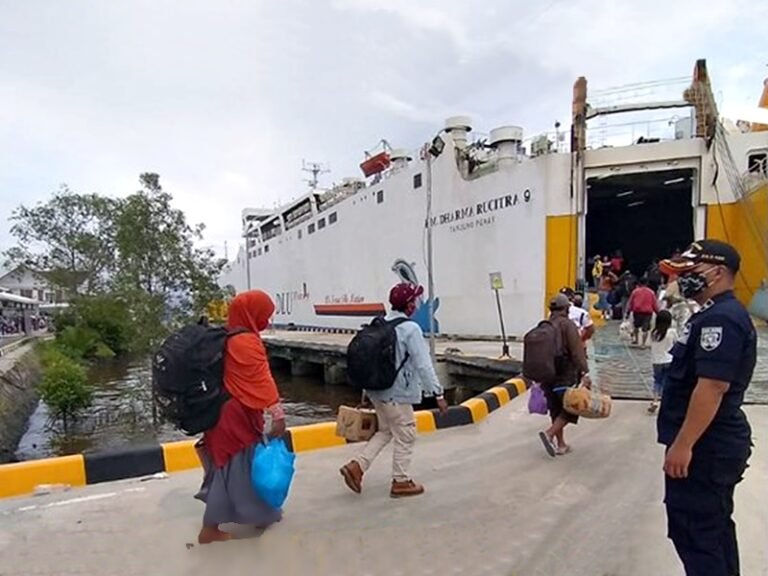 km dharma rucitra ix -- jadwal kapal ferry 2025