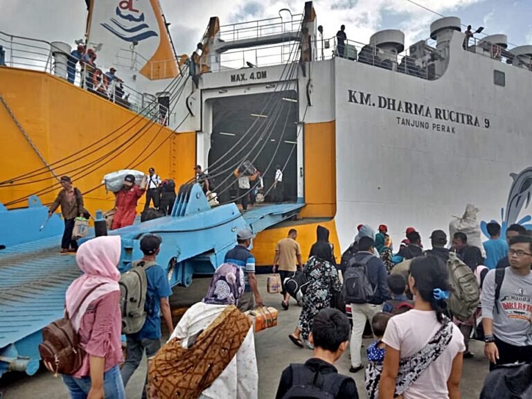 km dharma rucitra ix -- jadwal kapal ferry 2025