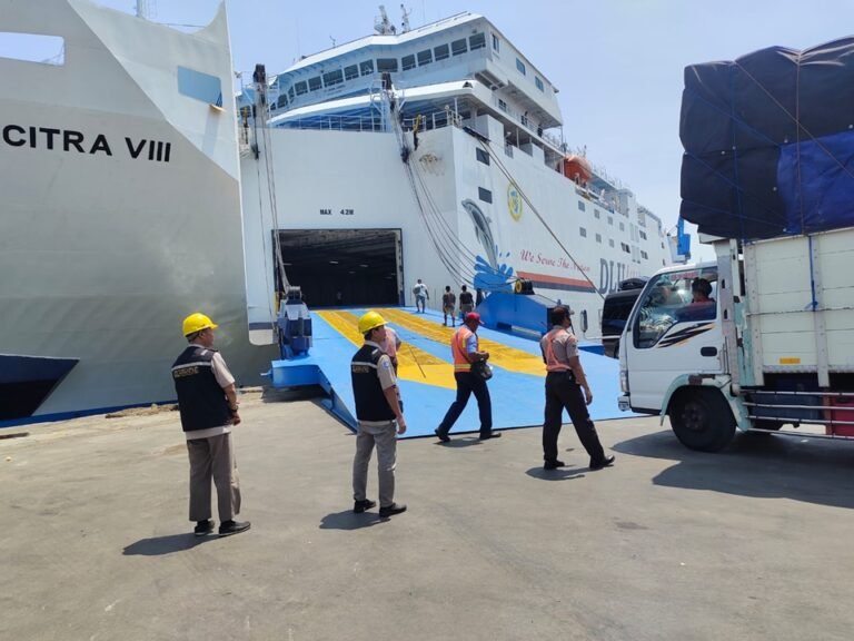 km dharma rucitra viii -- jadwal kapal ferry 2025