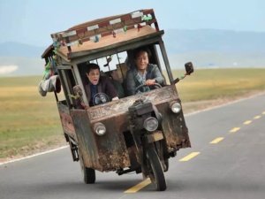 Skiptrace — Jackie Chan Memburu Matador ke Rusia